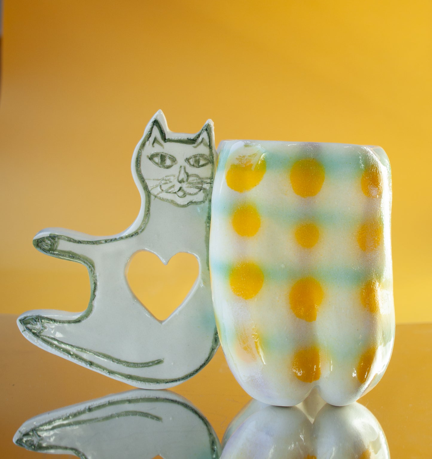 Capsicum Mug With Cat Handle