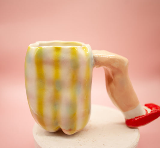 Capsicum Mug With Leg Handle
