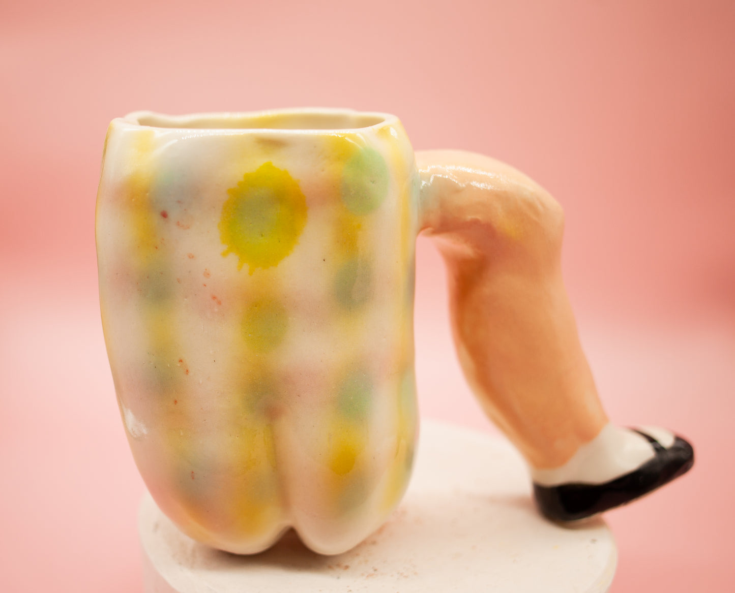 Capsicum Mug With Leg Handle