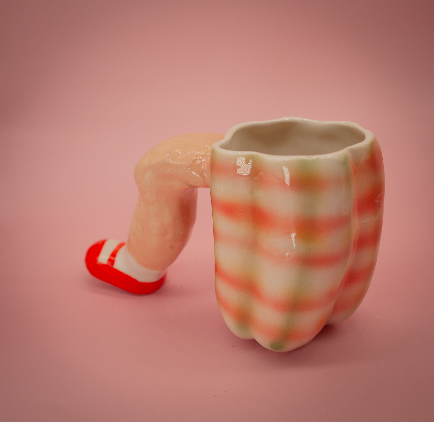 Capsicum Mug With Leg Handle